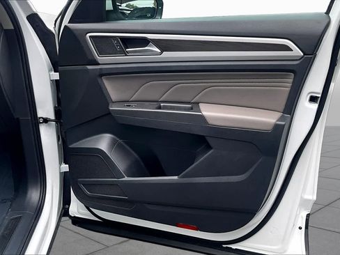 Certified 2023 Volkswagen Atlas SE FWD image 23