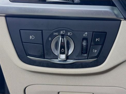 Used 2019 BMW X3 xDrive30i w/ Premium Package image 11