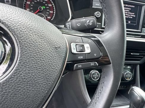 Used 2020 Volkswagen Jetta SE FWD image 30