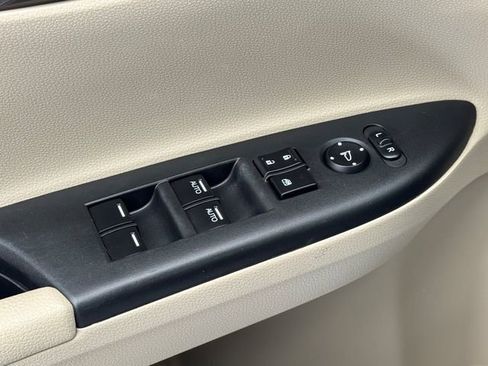 Used 2017 Honda Accord Hybrid Sedan image 28