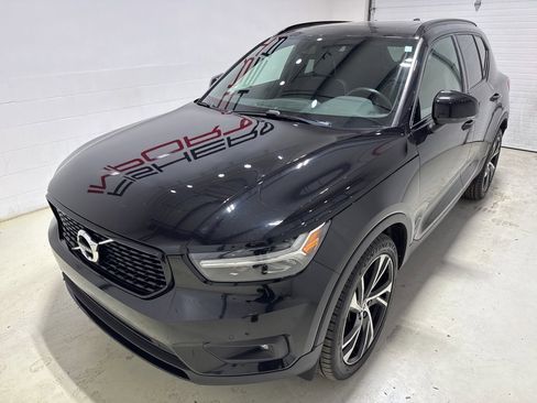 Used 2021 Volvo XC40 T5 R-Design w/ Climate Package image 9