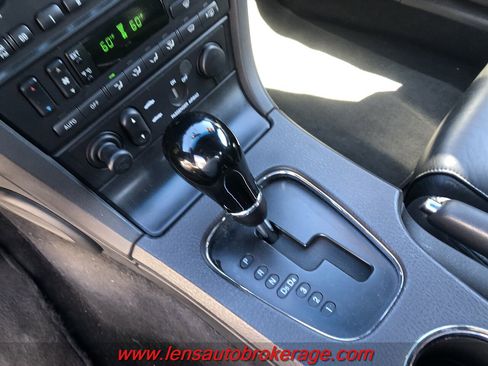 Used 2002 Ford Thunderbird Deluxe image 15