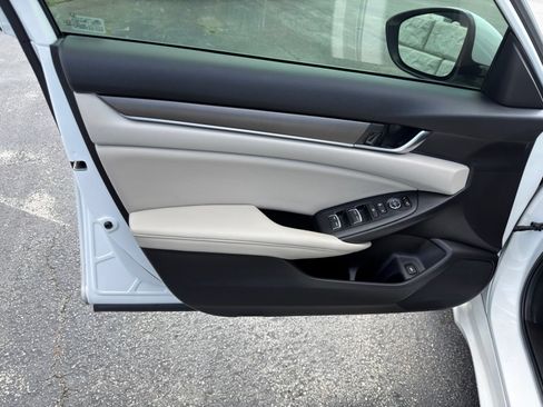 Used 2021 Honda Accord LX image 13