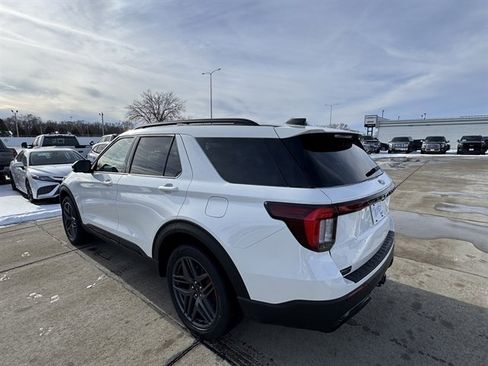New 2026 Ford Explorer ST-Line w/ ST-Line Street Pack image 6