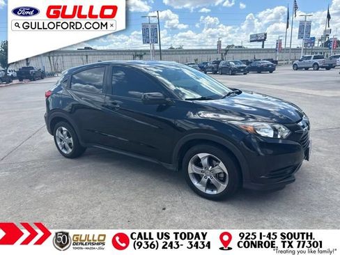 Used 2018 Honda HR-V LX image 2
