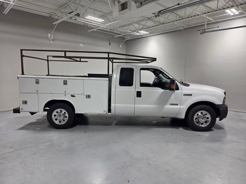 Used 2006 Ford F250 XL RWD image 12