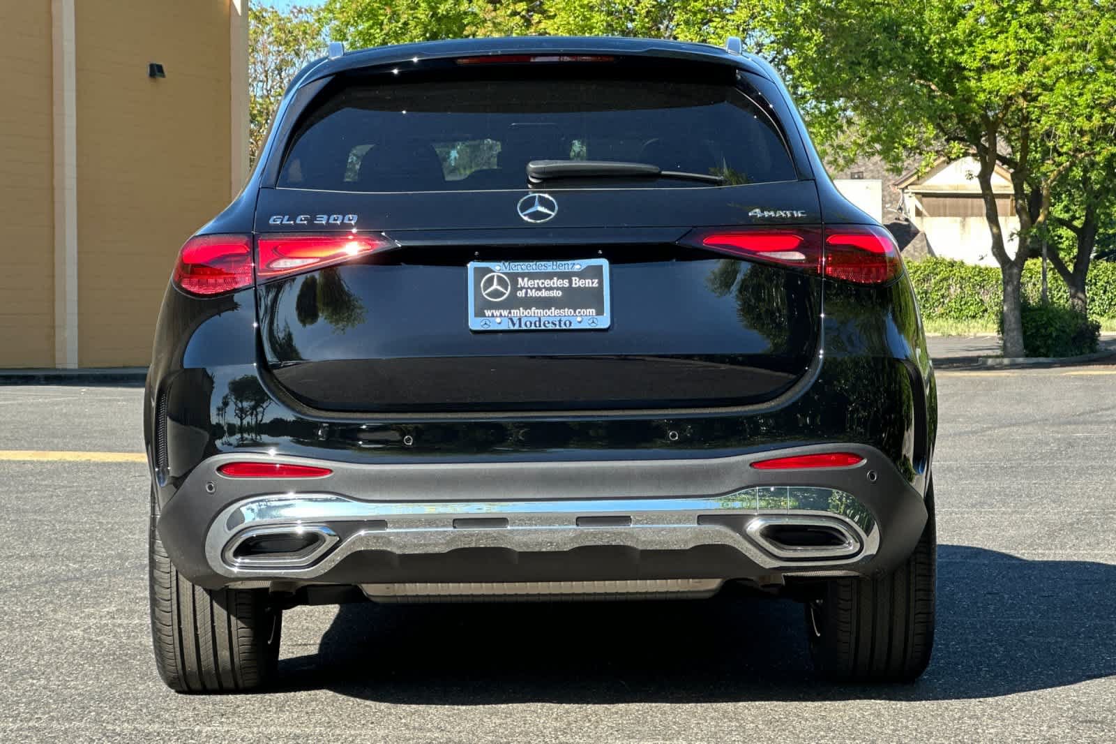 Certified 2026 Mercedes-Benz GLC 300 4MATIC image 4