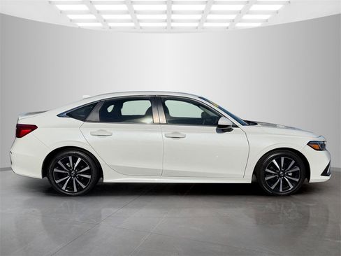 Used 2024 Honda Civic EX image 6