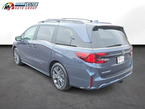 New 2026 Honda Odyssey Touring image 8