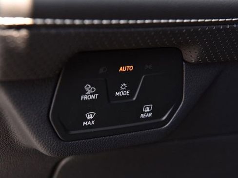 New 2026 Volkswagen Atlas Cross Sport SE FWD image 10