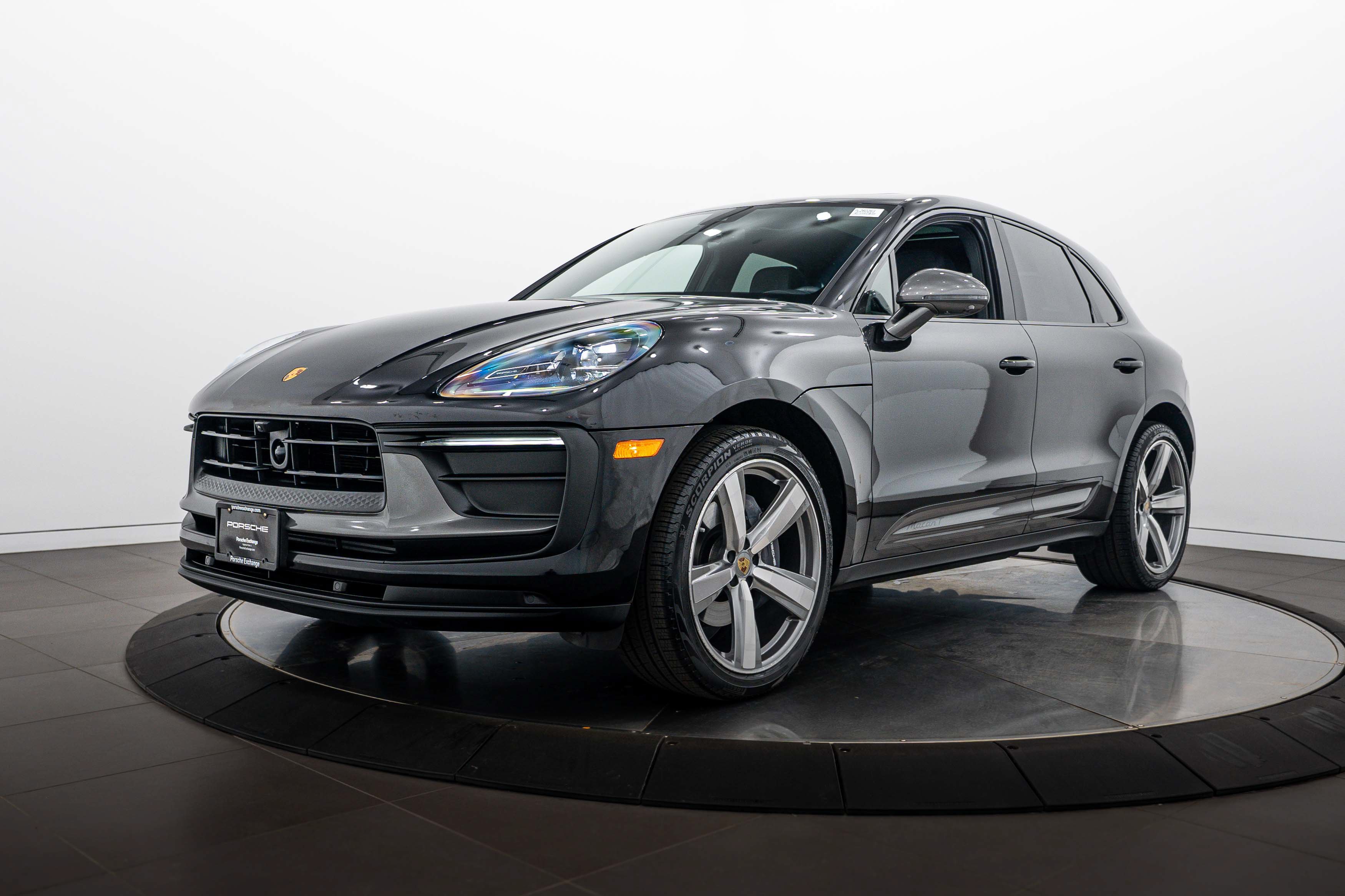 Certified 2026 Porsche Macan Turbo AWD/4WD image 1
