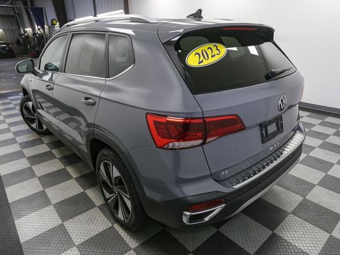 Used 2023 Volkswagen Taos SE AWD/4WD image 12