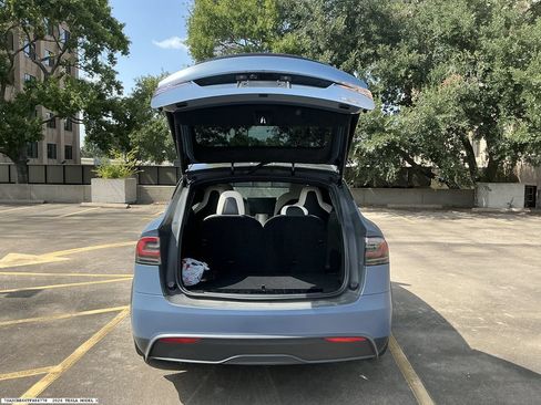 Used 2026 Tesla Model X Plaid AWD/4WD image 8