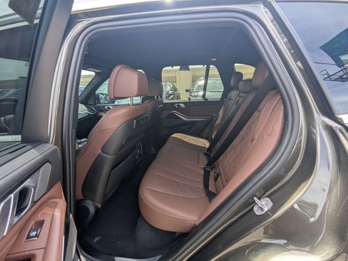 Used 2023 BMW X5 xDrive40i w/ Executive Package AWD/4WD image 25