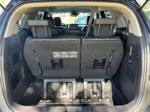 Used 2026 Kia Carnival FWD image 34
