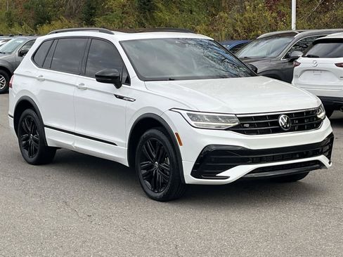 Used 2022 Volkswagen Tiguan SE R-Line image 7