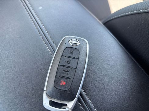 Used 2025 Nissan Sentra SV FWD image 21