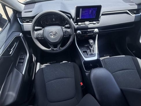 Used 2025 Toyota RAV4 XLE FWD image 13