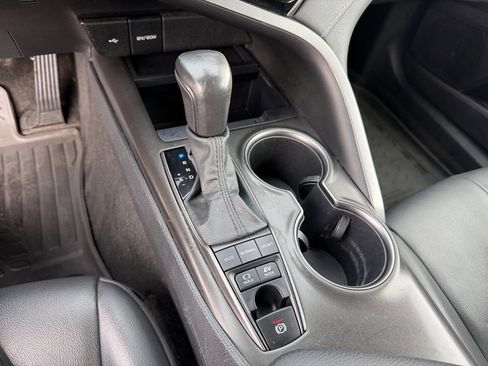 Used 2022 Toyota Camry SE image 24
