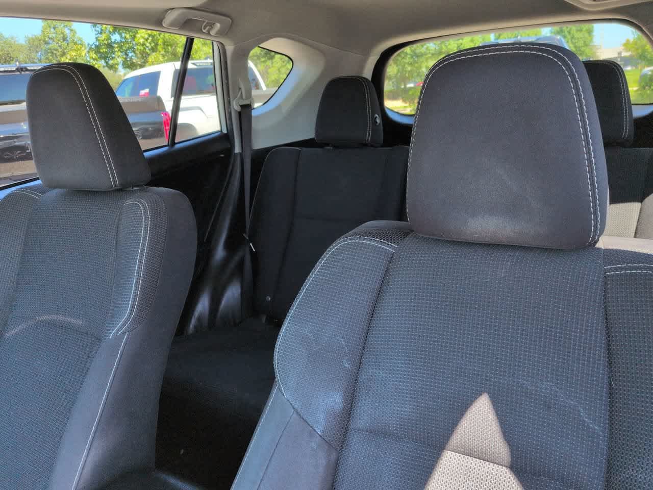 Used 2018 Toyota RAV4 XLE FWD image 8