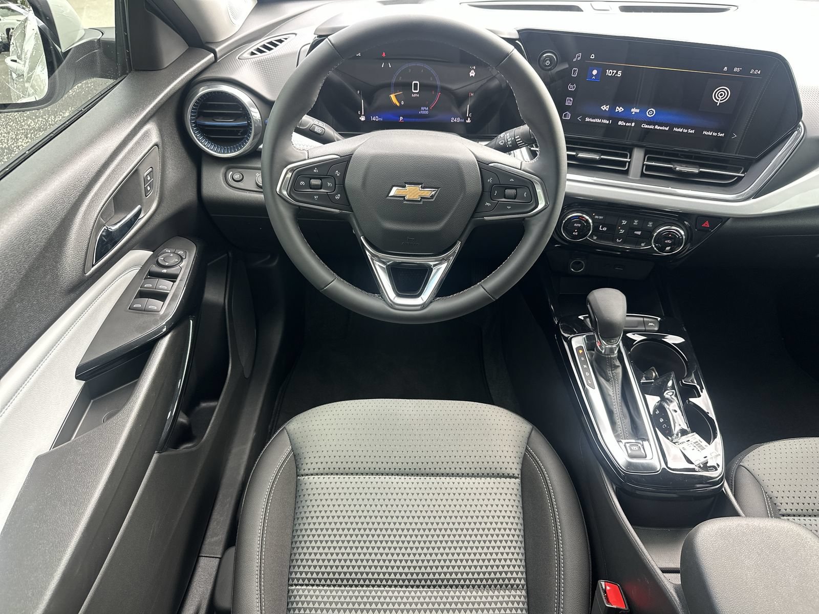 Used 2026 Chevrolet Trax LT w/ Driver Confidence Package FWD image 17