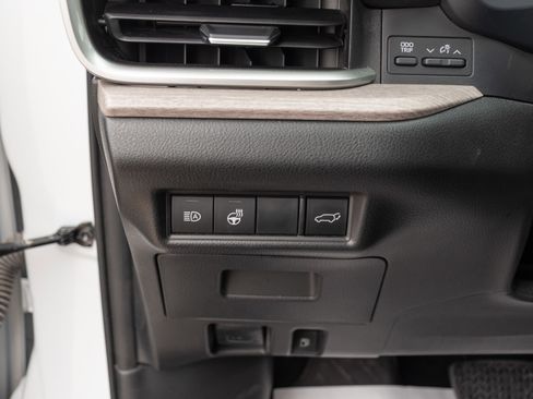 Used 2024 Toyota Grand Highlander Limited image 11