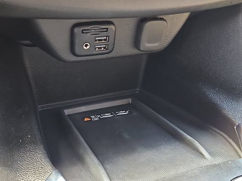 Used 2023 Chevrolet Traverse Premier w/ LPO, Floor Liner Package FWD image 27