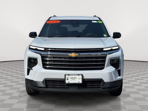 Used 2026 Chevrolet Traverse LT AWD/4WD image 2