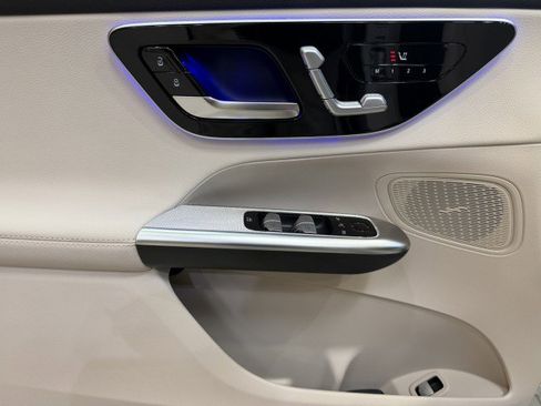 Certified 2026 Mercedes-Benz GLC 300 4MATIC image 8