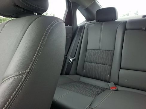Used 2017 Chevrolet Impala LT FWD image 21