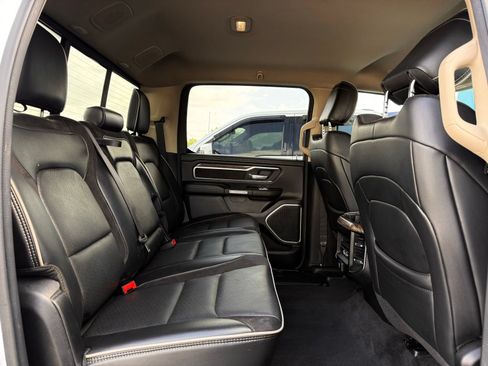 Used 2020 RAM 1500 Laramie AWD/4WD image 31