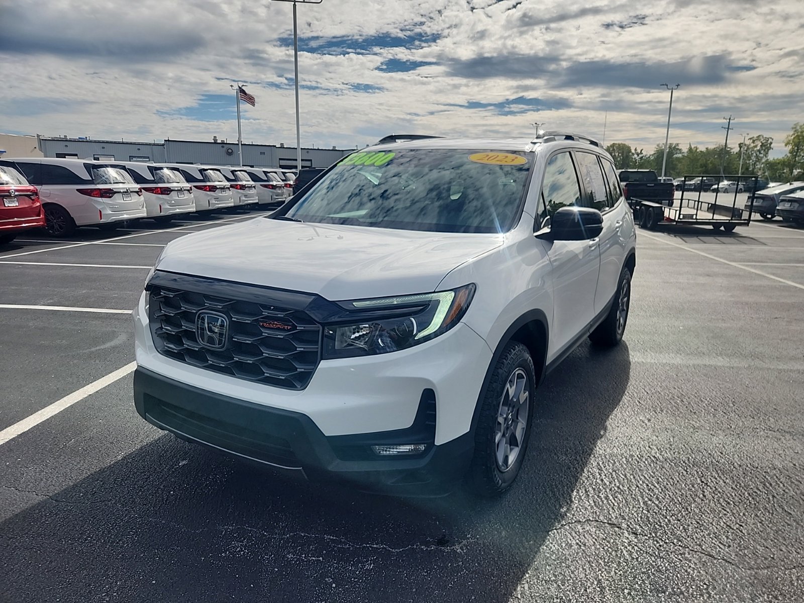 Used 2023 Honda Passport TrailSport image 2