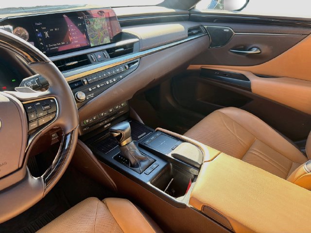 Used 2021 Lexus ES 300h w/ Accessory Package 2 FWD image 21