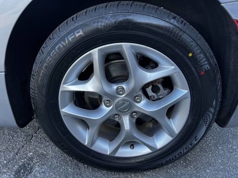 Used 2020 Chrysler Pacifica Limited image 10