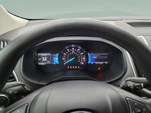 Used 2022 Ford Edge SE w/ Black Appearance Package image 14