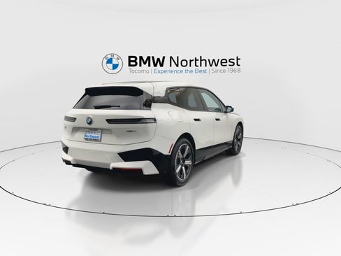 Used 2024 BMW iX xDrive50 w/ Sport Package AWD/4WD image 2
