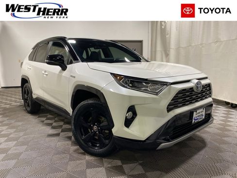 Used 2021 Toyota RAV4 XSE image 1