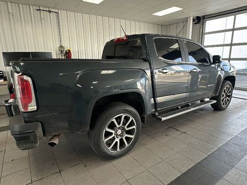 Used 2017 GMC Canyon Denali image 9
