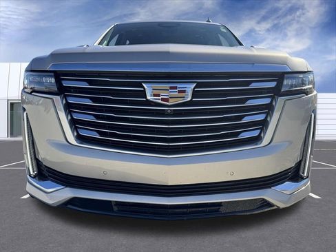 Certified 2021 Cadillac Escalade ESV Premium Luxury Platinum w/ Heavy-Duty Trailer Package image 7