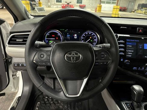 Certified 2018 Toyota Camry XLE w/ Audio Package FWD image 18