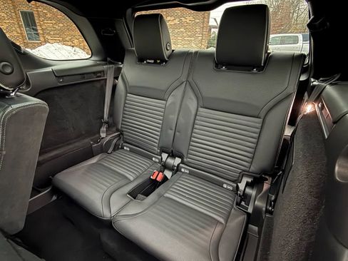 Used 2020 Land Rover Discovery HSE image 28