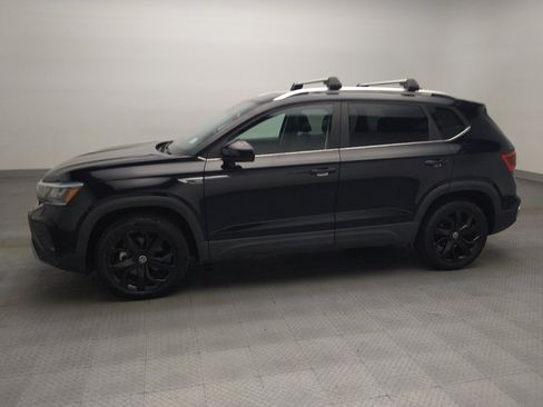 Used 2022 Volkswagen Taos SE AWD/4WD image 2