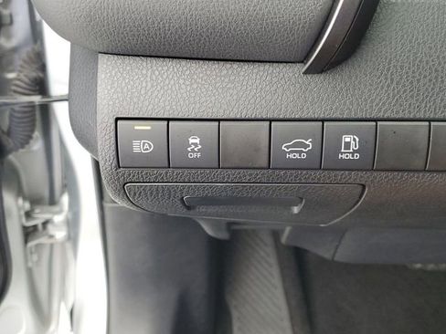 Used 2022 Toyota Camry LE AWD/4WD image 29