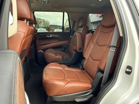 Used 2019 Cadillac Escalade Premium Luxury AWD/4WD image 54