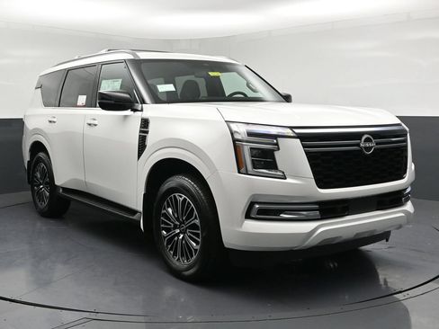 New 2026 Nissan Armada SL w/ Captain's Chari Seat Package AWD/4WD image 1