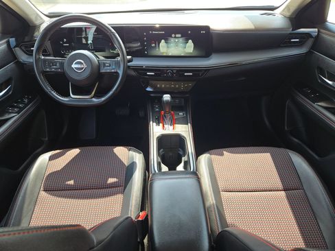 Certified 2025 Nissan Kicks SR FWD image 15