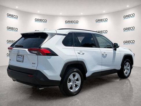Used 2020 Toyota RAV4 XLE w/ Convenience Package FWD image 7