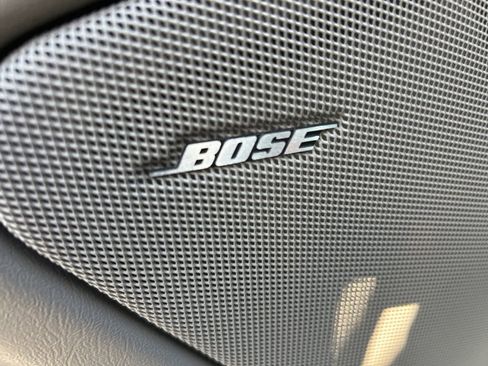 Used 2005 Chevrolet Avalanche Z71 w/ Sun And Sound Package image 32