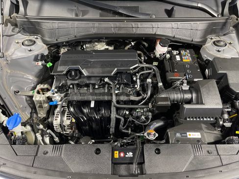 Certified 2025 Hyundai Kona SEL FWD image 9