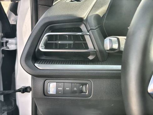 Certified 2026 Chevrolet Traverse LT AWD/4WD image 17